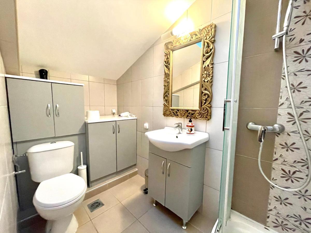 Family Two Bedroom House Old Town Apartment *